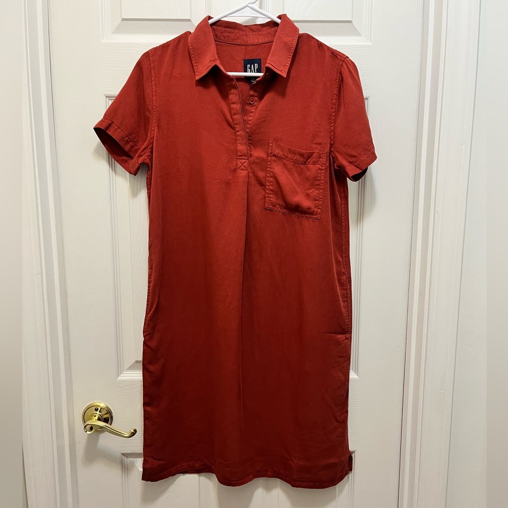 NWT GAP Women's Tencel Dress Chili Oil Size Small